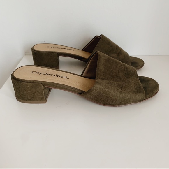 Green low heel - Picture 2 of 4